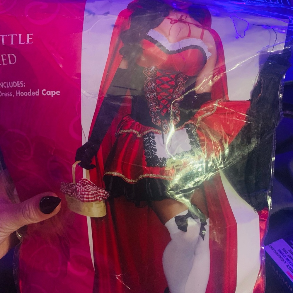 ❤️Spirit Red and Black ❤️Red Riding Hood Costume Woman’s not kids .